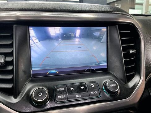 Used 2019 GMC Acadia SLT image 14