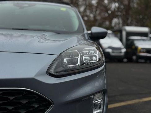 Used 2022 Ford Escape Titanium w/ Class II Trailer Tow Package image 5