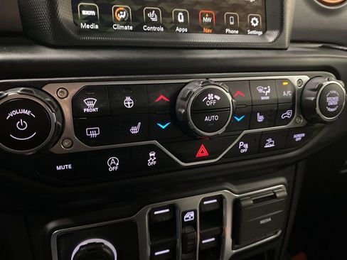 Certified 2021 Jeep Gladiator Mojave image 27