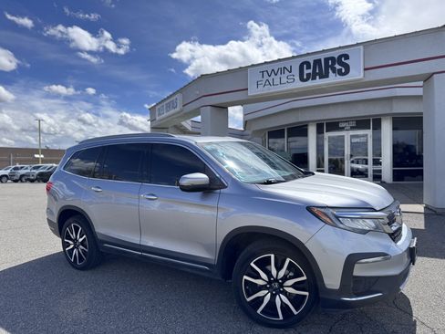 Used 2021 Honda Pilot Touring image 2