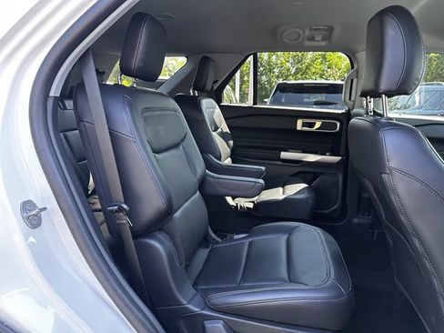 Certified 2023 Ford Explorer XLT w/ Equipment Group 202A AWD/4WD image 36