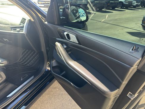 Used 2022 BMW X7 xDrive40i w/ Cold Weather Package AWD/4WD image 37