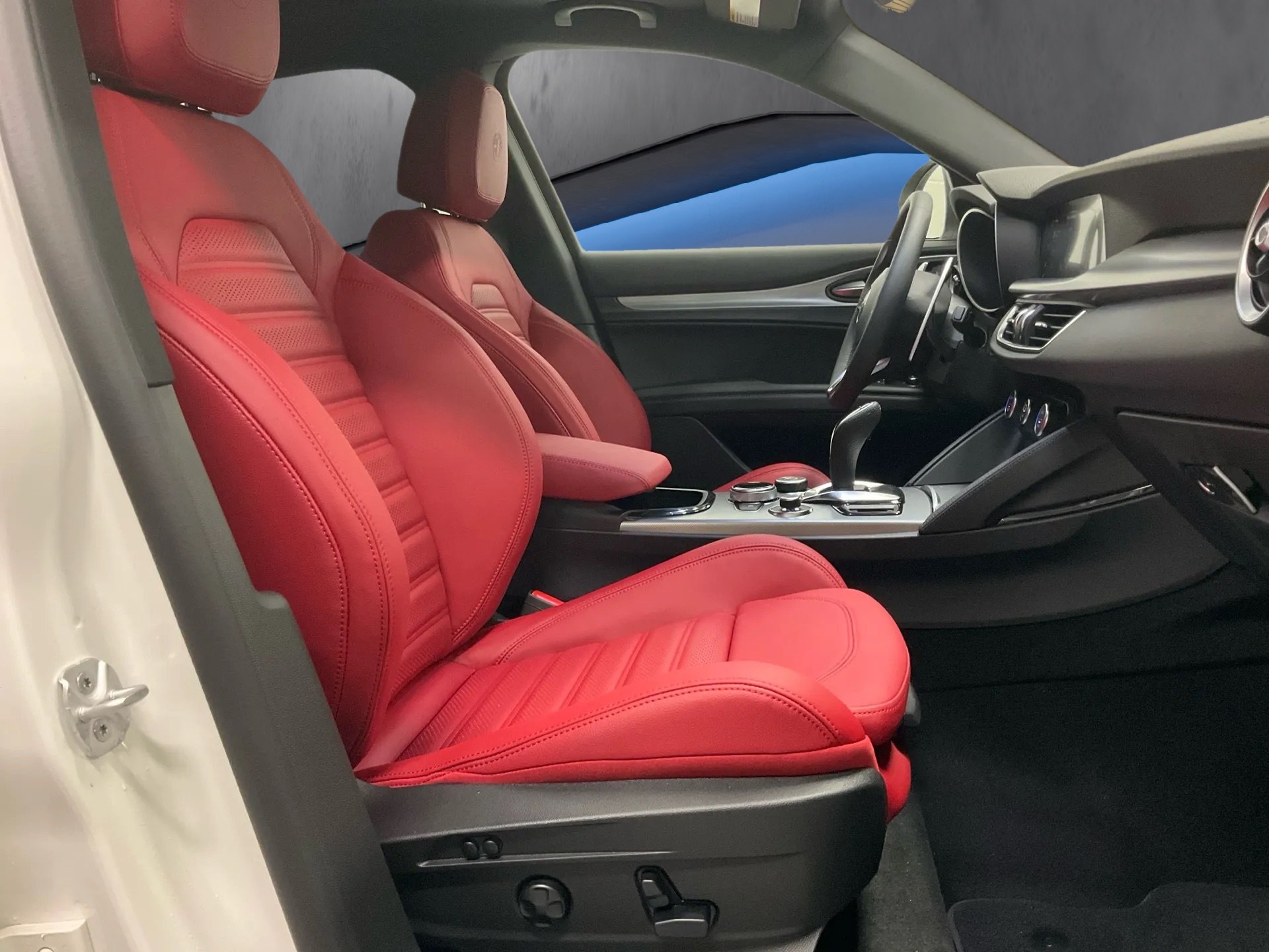New 2026 Alfa Romeo Stelvio Sprint AWD/4WD image 11