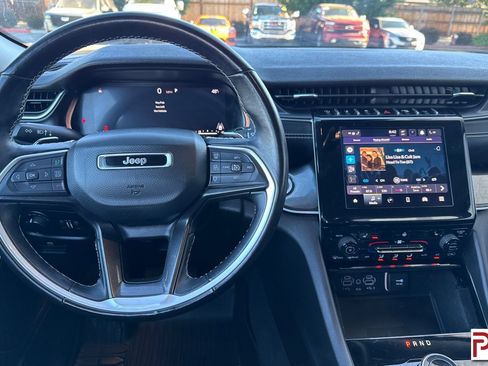 Used 2022 Jeep Grand Cherokee L Laredo w/ Luxury Tech Group I AWD/4WD image 18