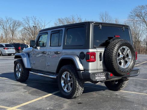 Used 2018 Jeep Wrangler Unlimited Sahara image 6