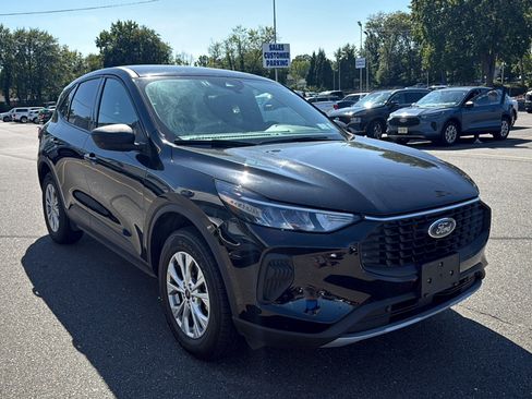 Used 2025 Ford Escape Active AWD/4WD image 8