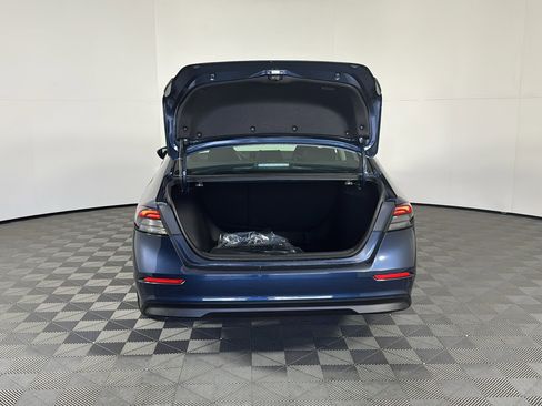 Used 2025 Honda Accord SE image 11