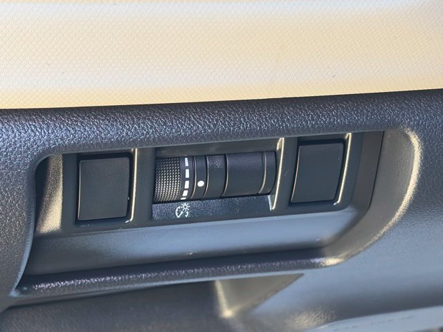 Used 2025 Subaru Forester AWD/4WD image 27