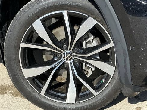 Used 2025 Volkswagen Atlas SEL Premium R-Line image 7