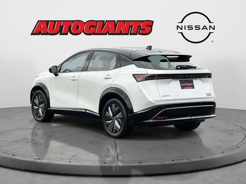 Used 2024 Nissan Ariya AWD image 5