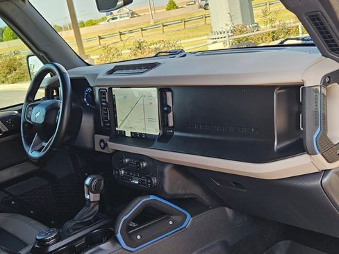 Used 2023 Ford Bronco Wildtrak AWD/4WD image 22