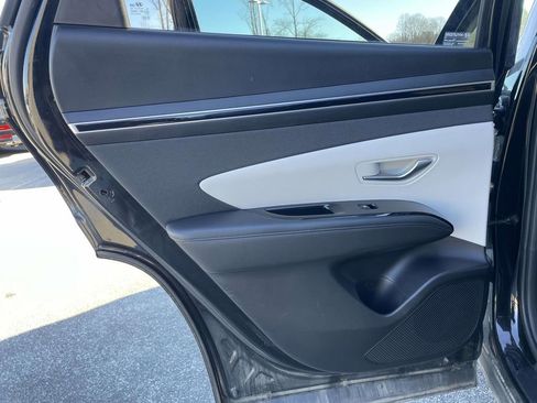 Certified 2022 Hyundai Tucson SEL w/ Convenience Package image 2