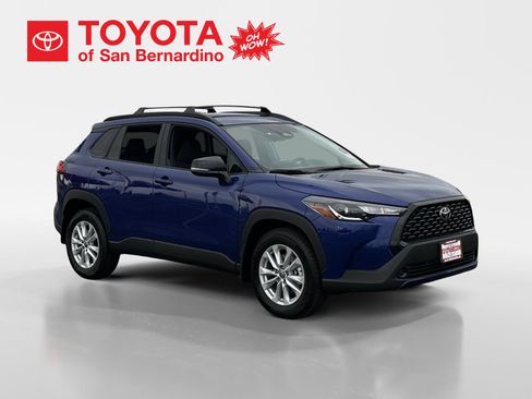 Certified 2025 Toyota Corolla Cross LE FWD image 7