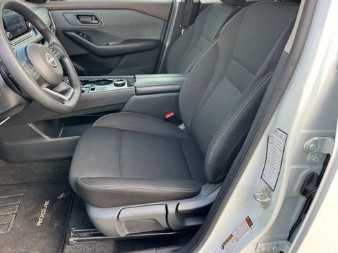 Used 2023 Nissan Rogue S image 25