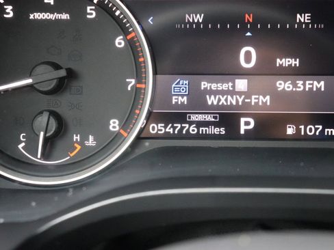 Used 2024 Mitsubishi Outlander AWD image 27
