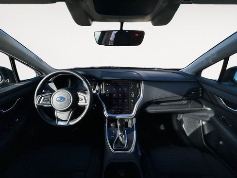 Used 2022 Subaru Outback Premium image 13