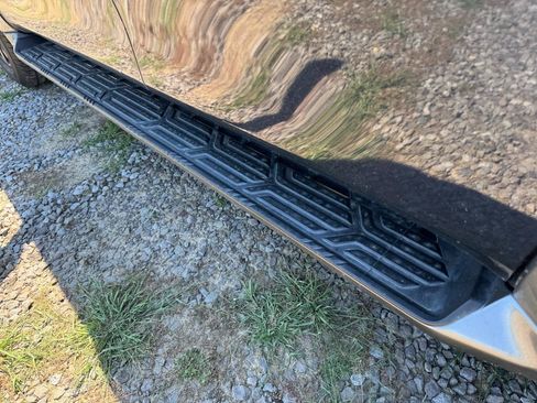 Used 2018 Nissan Armada Platinum w/ Captain Seat Package RWD image 19
