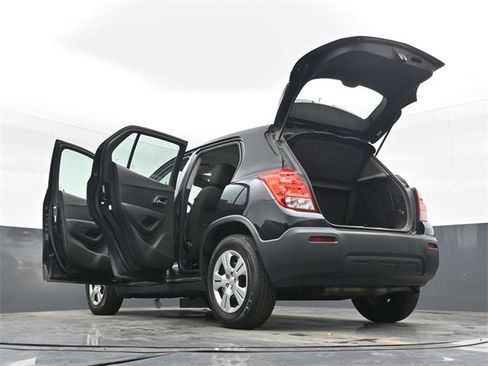 Used 2015 Chevrolet Trax LS w/ LPO, Cargo Package image 55