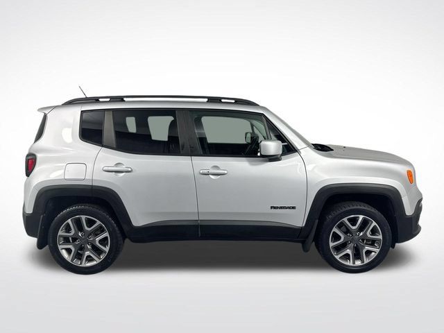 Used 2017 Jeep Renegade Latitude w/ Cold Weather Group AWD/4WD image 36