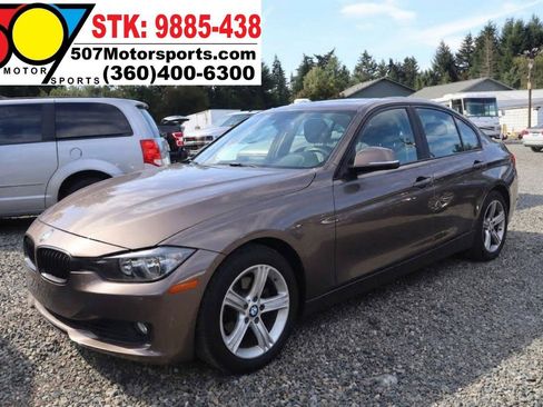 Used 2013 BMW 328i xDrive Sedan AWD/4WD image 2