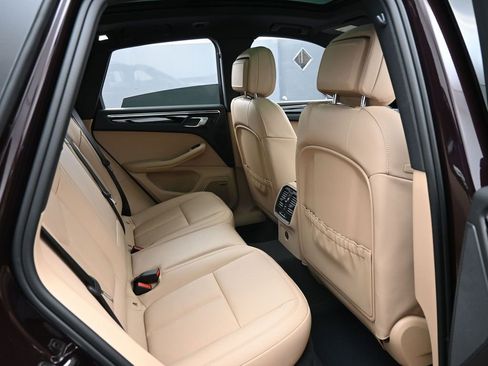 New 2026 Porsche Macan image 27