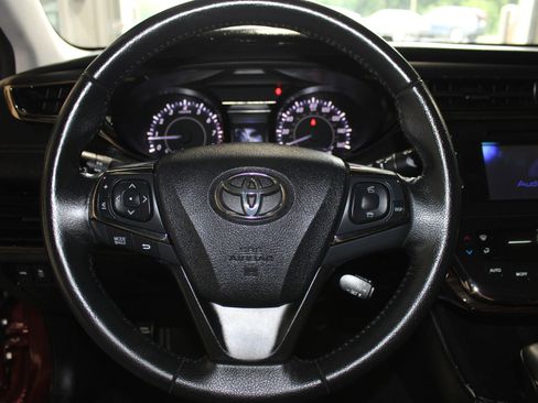 Used 2013 Toyota Avalon XLE FWD image 12