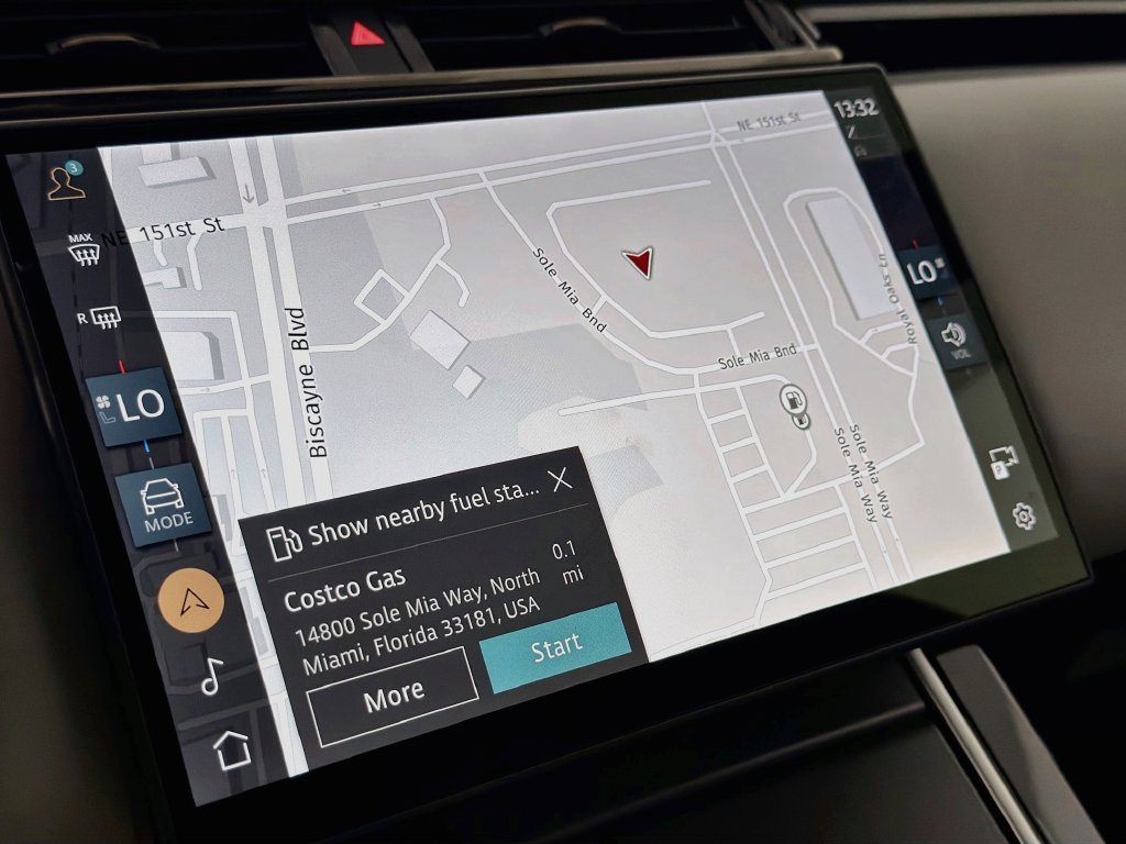 New 2026 Land Rover Range Rover Velar S AWD/4WD image 13