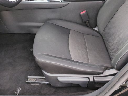 Used 2025 Nissan Sentra SV FWD image 13