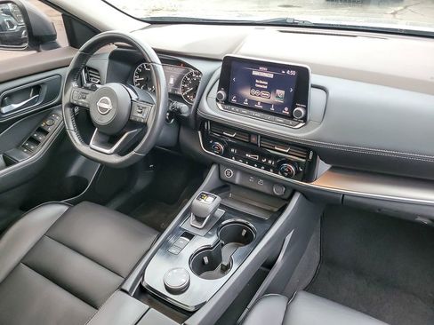 Used 2022 Nissan Rogue SV w/ SV Premium Package image 23