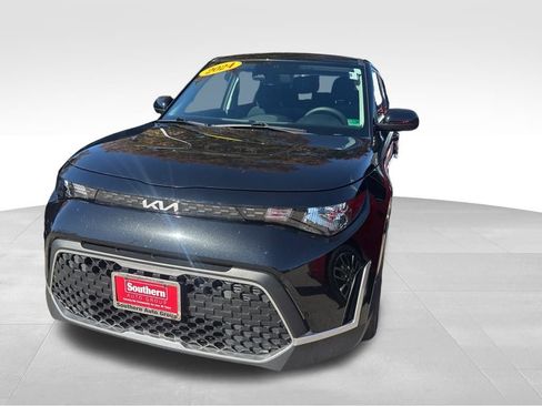Certified 2024 Kia Soul LX image 3