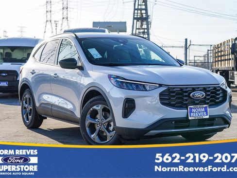 Used 2025 Ford Escape ST-Line w/ Equipment Group 301A image 1