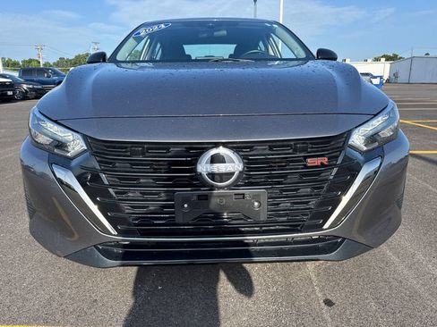 Used 2025 Nissan Sentra SR FWD image 11