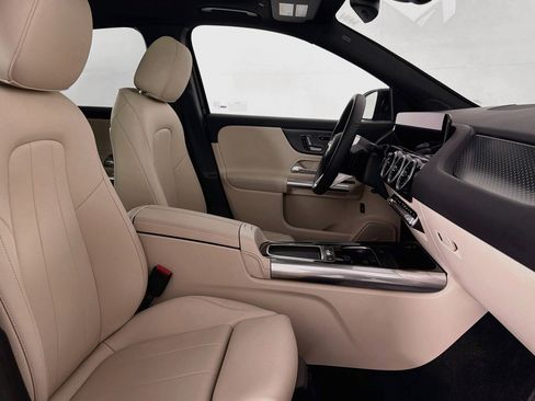 Certified 2026 Mercedes-Benz GLA 250 image 8