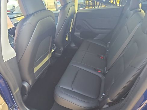 Used 2025 Tesla Model Y Long Range RWD image 23