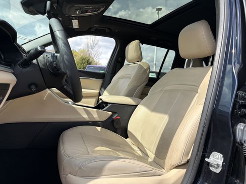 Certified 2023 Jeep Grand Cherokee Limited w/ Luxury Tech Group II image 16