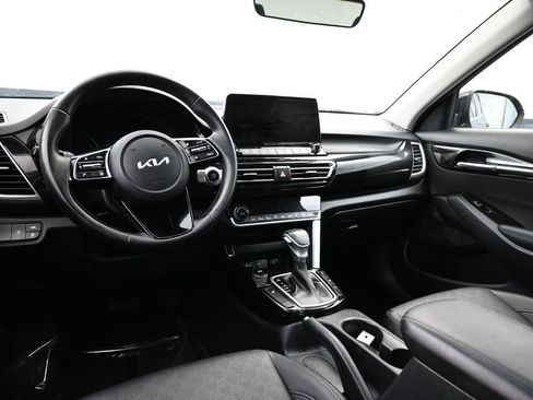Used 2023 Kia Seltos EX AWD/4WD image 11