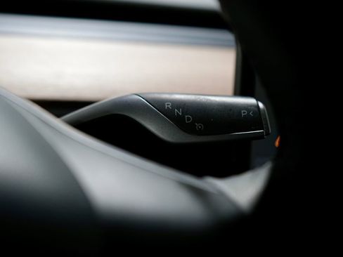 Used 2023 Tesla Model Y Long Range image 21