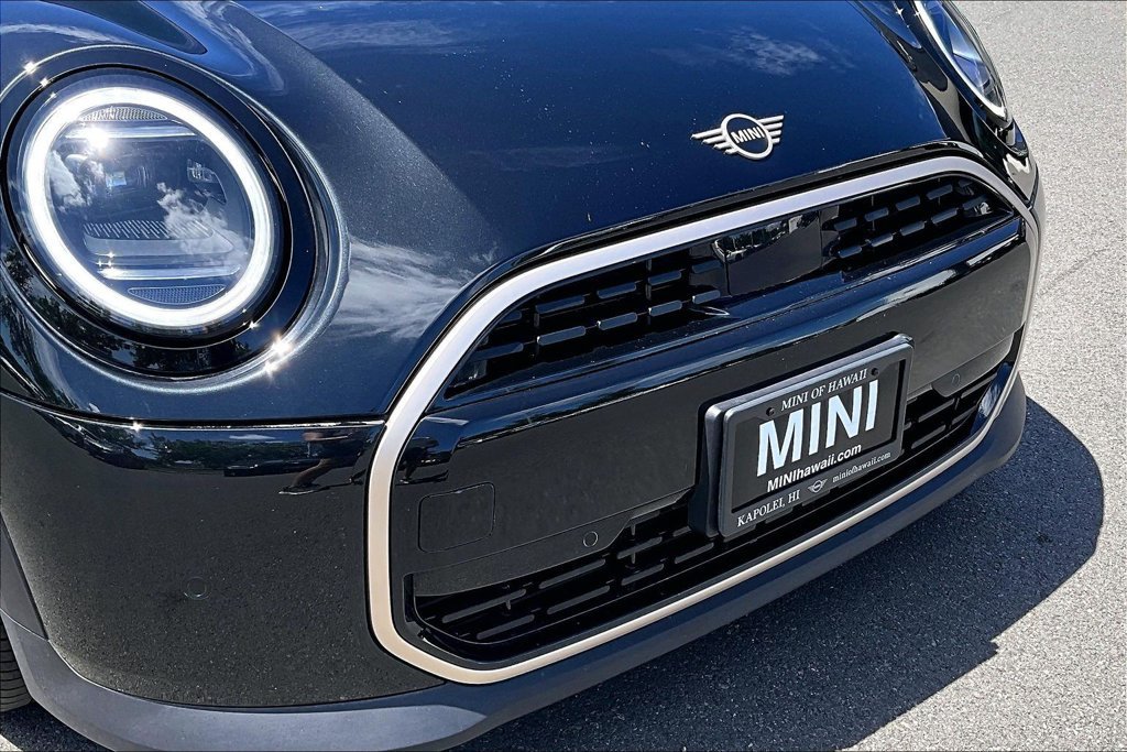 Used 2025 MINI Cooper 2-Door Hardtop FWD image 30