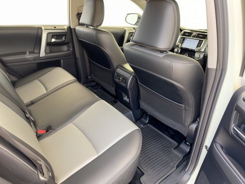Used 2022 Toyota 4Runner SR5 Premium w/ Moonroof Package RWD image 29