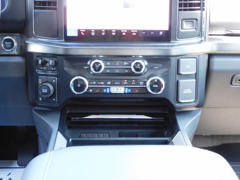 New 2026 Ford F250 Lariat w/ Chrome Package image 17