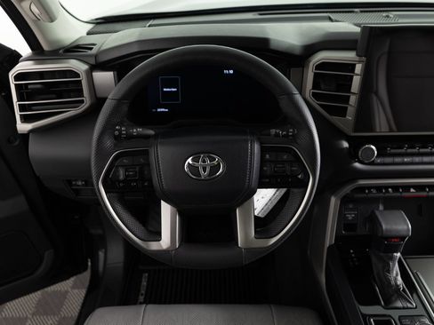 Used 2024 Toyota Sequoia SR5 w/ SR5 Premium Package AWD/4WD image 33