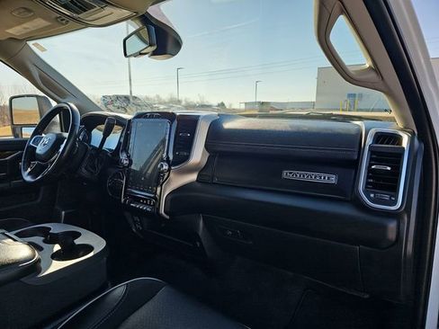 Used 2024 RAM 2500 Laramie image 29