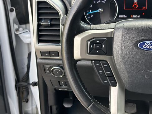 Used 2021 Ford F250 Lariat w/ Lariat Value Package AWD/4WD image 18