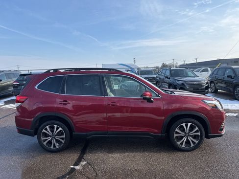 Used 2023 Subaru Forester Limited image 9
