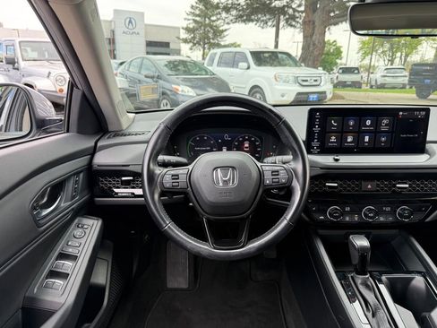 Used 2023 Honda Accord EX-L image 2