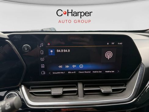 Used 2024 Chevrolet Trax RS FWD image 28