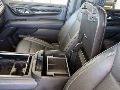 Used 2021 GMC Yukon XL Denali w/ Denali Premium Package image 42