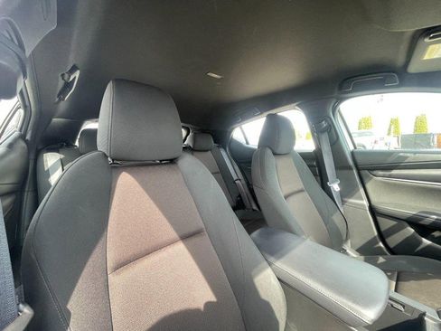 Used 2023 MAZDA MAZDA3 s image 4
