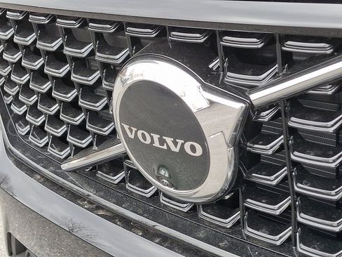 New 2026 Volvo XC40 B5 Plus w/ Protection Package Premier image 22