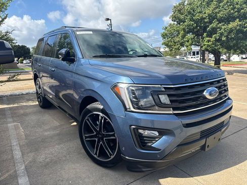 Used 2019 Ford Expedition Limited w/ Equipment Group 303A RWD image 3